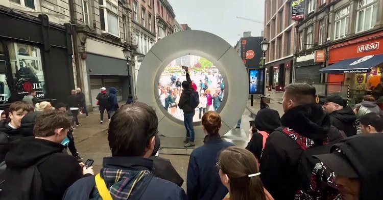 OnlyFans Model Gets Installation Shut Down After Flashing Unsuspecting Crowd