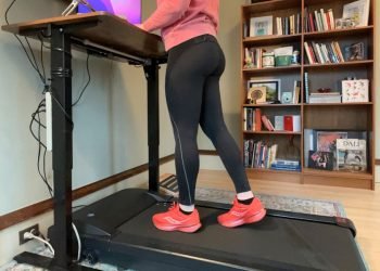 A CPT Explains Treadmill Desk Benefits