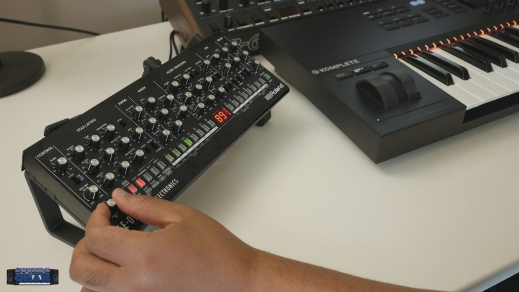 Roland SE-02 Demo with Studio Electronics ABCs & Minis Classic Patch Library