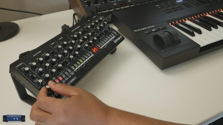 Roland SE-02 Demo with Studio Electronics ABCs & Minis Classic Patch Library Roland SE-02 Demo with Studio Electronics ABCs & Minis Classic Patch Library