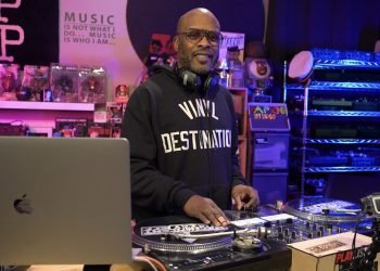 Twitch strikes music licensing deals with all three majors and Merlin for DJ livestreams Twitch strikes music licensing deals with all three majors and Merlin for DJ livestreams