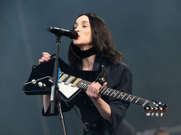 St. Vincent gives advice to budding artists St. Vincent gives advice to budding artists