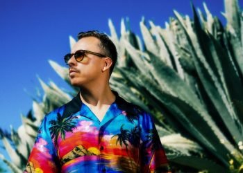 SOUND FIST: PURPLE DISCO MACHINE & CHROMEO