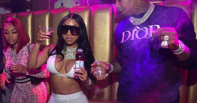 Ari Fletcher Claps Back At Trolls Hating On Moneybagg Yo’s Birthday Message To Her Ari Fletcher Claps Back At Trolls Hating On Moneybagg Yo’s Birthday Message To Her