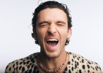 Lauv Taps AI for Korean Translation of “Love U Like That”