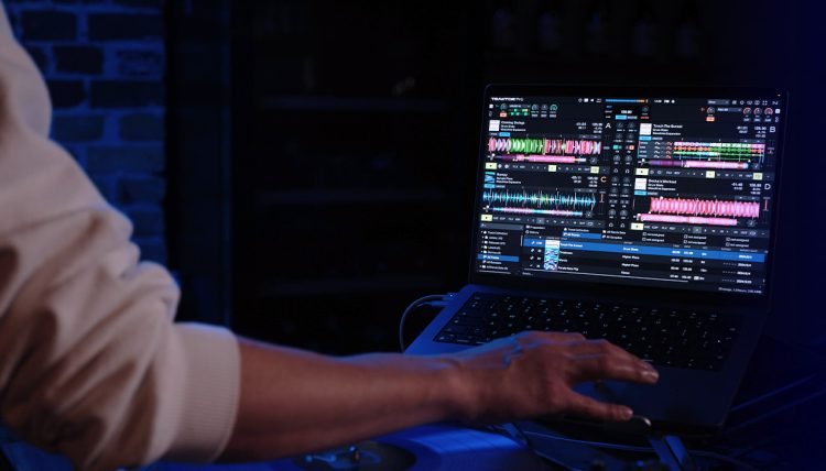 Top 25 DJ tips to improve your skills Top 25 DJ tips to improve your skills