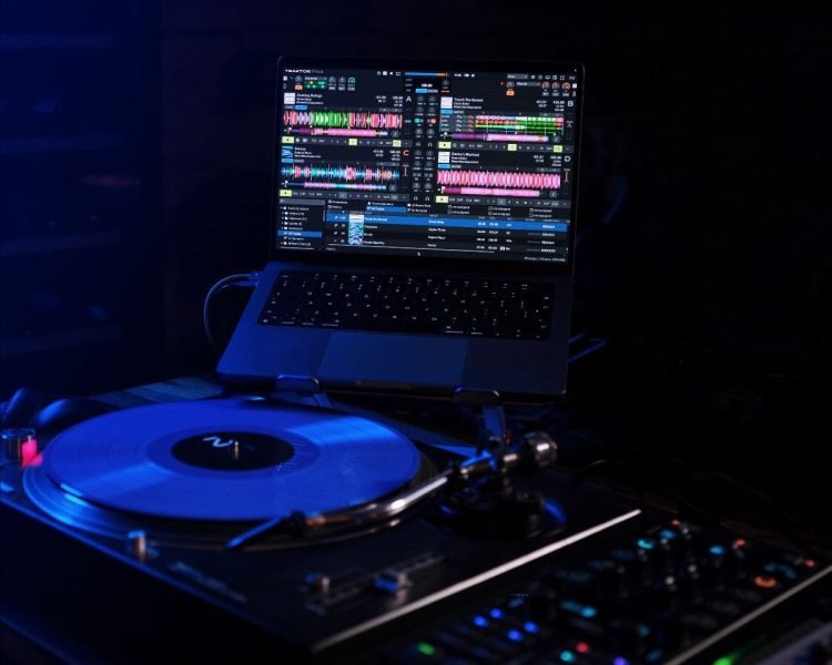 Native Instruments releases Traktor Pro 4, with incredible new features Native Instruments releases Traktor Pro 4, with incredible new features