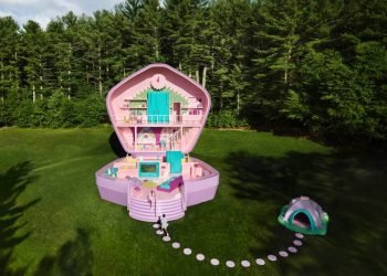 Step into a Life-Sized Polly Pocket 1994 Dollhouse: Book It on Airbnb