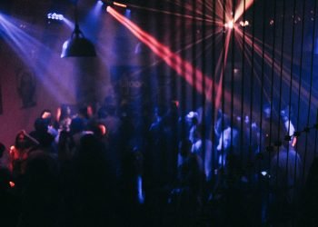 French house music explained: how to produce a funky, upbeat track