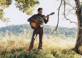 Leon Bridges Announces Fall 2024 North American Tour