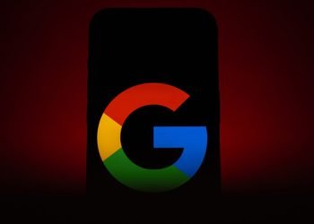Google can turn your notes into a fake podcast including “banter” between two hosts Google can turn your notes into a fake podcast including “banter” between two hosts