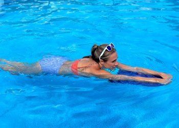 How Many Laps In a Pool Is a Good Workout? A CPT Answers