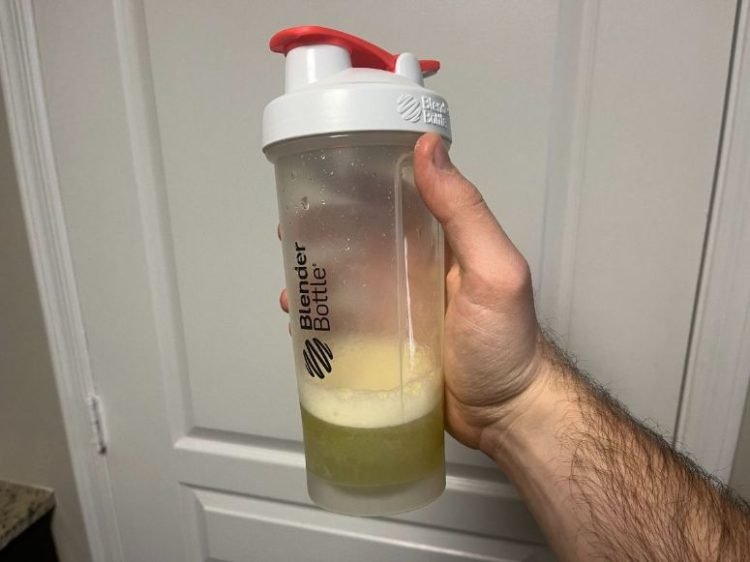 How To Clean Shaker Bottles, Advice From a Personal Trainer