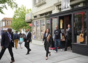 Kamala Harris Talks to Howard Stern About Prince’s Death, U2 at Sphere