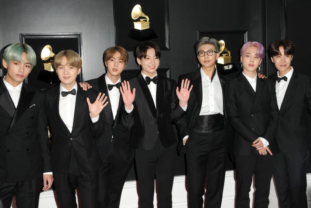 HYBE’s Weverse to launch new superfan subscription tiers… and keep up to 60% of the money
