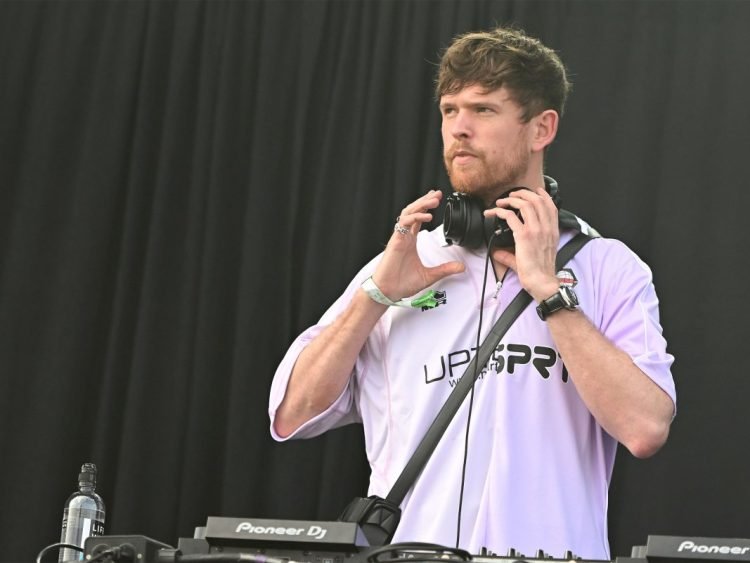 James Blake bemoans artists' lack of ownership of fan data James Blake bemoans artists’ lack of ownership of fan data