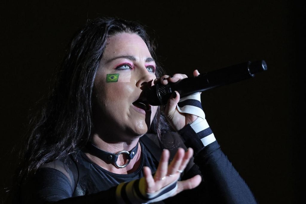 Evanescence's Amy Lee Makes Official Presidential Endorsement