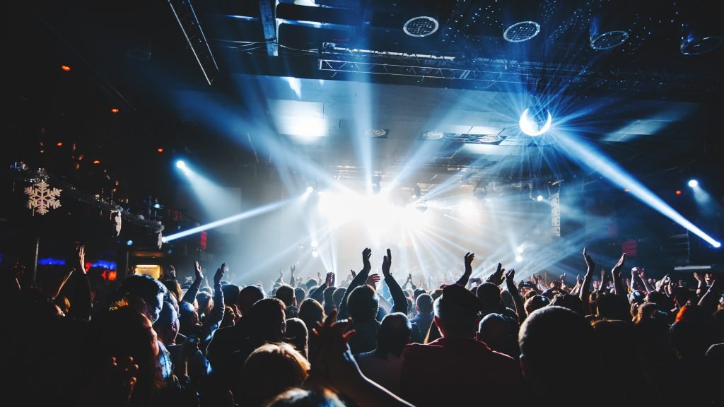 Apple Music now lets artists turn their set lists into playlists for tour promotion