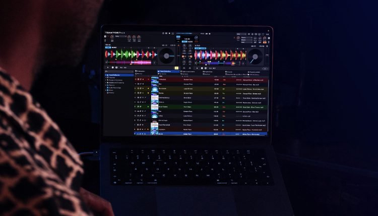 How to start DJing How to start DJing