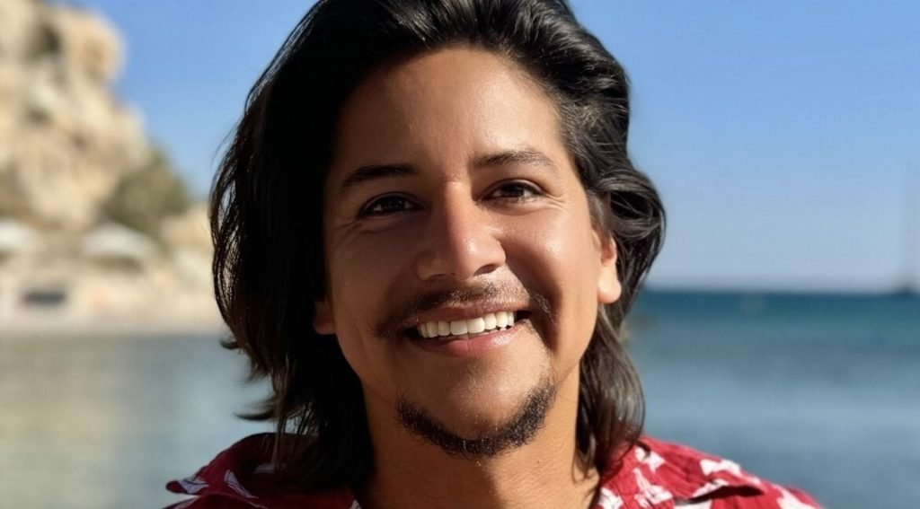 Turntable Labs’ social music platform Hangout launches with Sony, Universal and Warner deals Turntable Labs’ social music platform Hangout launches with Sony, Universal and Warner deals