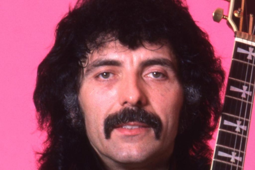 Hard Rock Cafe Won't Return Guitar to Tony Iommi as Promised