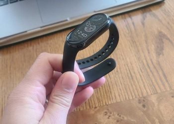Expert-Tested: Best Budget Fitness Tracker (2024) Expert-Tested: Best Budget Fitness Tracker (2024)