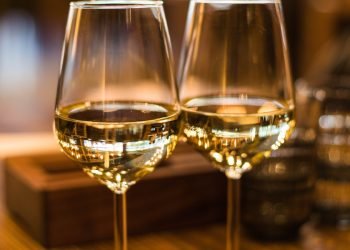 25 Alcoholic Beverages Ranked by Calories