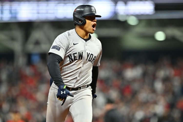 Juan Soto Signs Record-Breaking $765M Deal With New York Mets Juan Soto Signs Record-Breaking $765M Deal With New York Mets