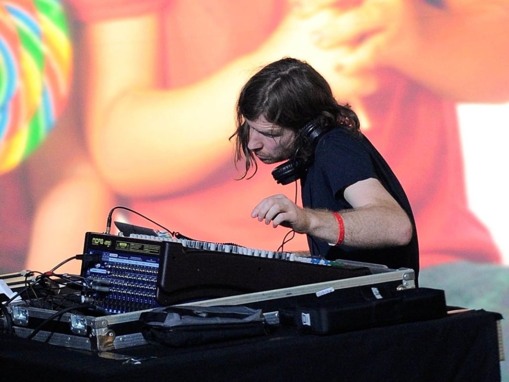 Aphex Twin releases surprise compilation housing one-off vinyl releases previously sold at his shows