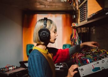 Audio-Technica unveils new professional open-back headphones Audio-Technica unveils new professional open-back headphones