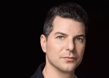 Mike Chester promoted to General Manager of Warner Records Mike Chester promoted to General Manager of Warner Records