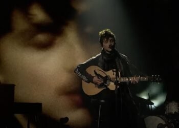 Watch Timothee Chalamet Perform Bob Dylan Songs on ‘SNL’