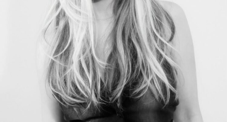 SOUND FIST: AVA MAX – LOST YOUR FAITH