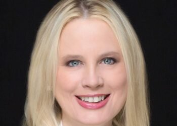 Cindy Mabe exits as CEO of Universal Music Group Nashville