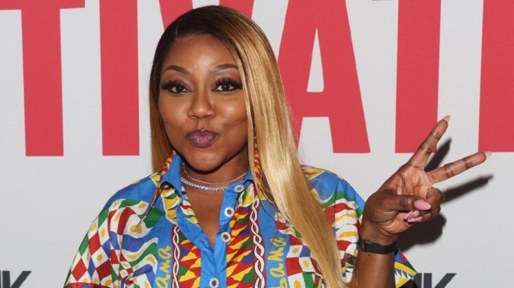 LaTocha Scott Pleads For Reconciliation With Estranged Sister Tamika On ‘Residuals’ Freestyle LaTocha Scott Pleads For Reconciliation With Estranged Sister Tamika On ‘Residuals’ Freestyle