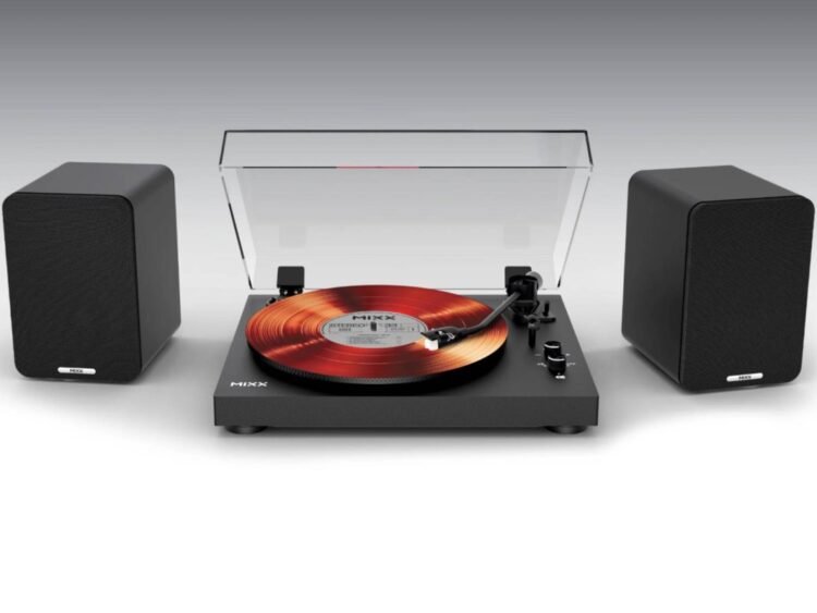 This two-in-one Bluetooth turntable and wireless speaker might just be a serious vinyl lover's dream This two-in-one Bluetooth turntable and wireless speaker might just be a serious vinyl lover’s dream
