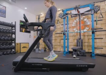 Expert-Tested: Centr Runr-s Treadmill Review