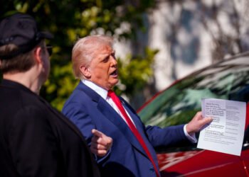 Donald Trump Reduced To An EV Salesman During Tesla Car Show On White House Lawn, X Blinks In “Hatch Act” Violation Donald Trump Reduced To An EV Salesman During Tesla Car Show On White House Lawn, X Blinks In “Hatch Act” Violation