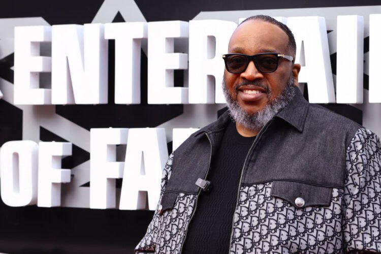 Holy Hustling? : Marvin Sapp Sermon Instructing Ushers To Close The Church Doors Until Congregation Ponies Up $40K In Donations Sparks Black Church Backlash On X Holy Hustling? : Marvin Sapp Sermon Instructing Ushers To Close The Church Doors Until Congregation Ponies Up $40K In Donations Sparks Black Church Backlash On X