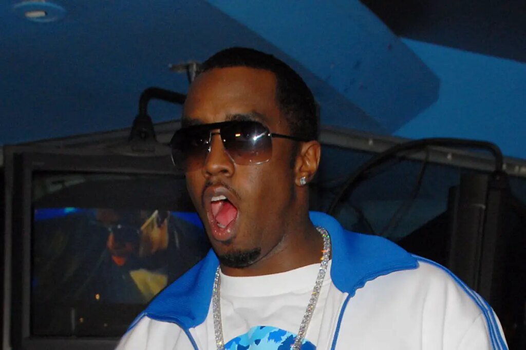 Diddy Accused Of Forcing Bad Boy Co-Founder To Perform Oral Sex In Explosive Law Suit Diddy Accused Of Forcing Bad Boy Co-Founder To Perform Oral Sex In Explosive Law Suit