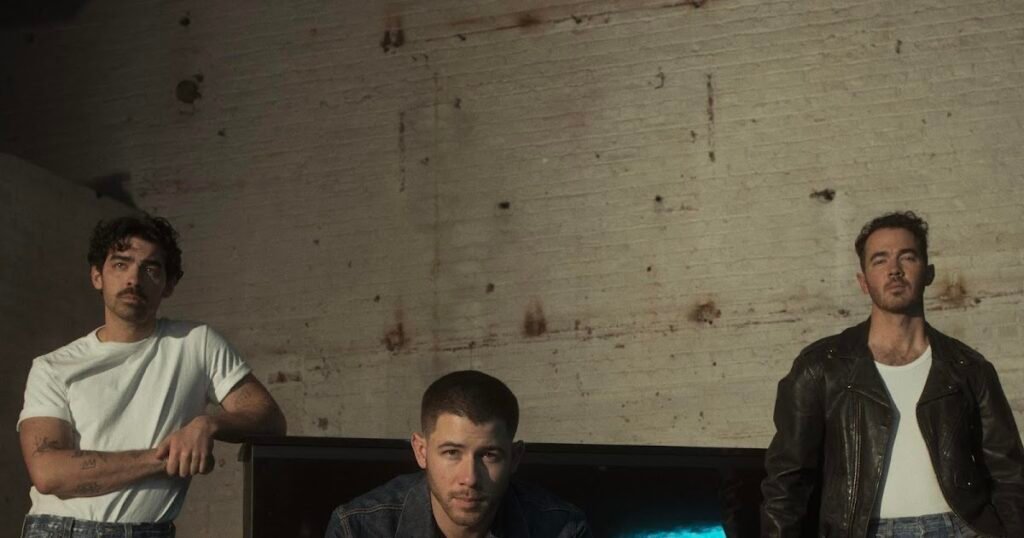 SOUND FIST: JONAS BROTHERS - LOVE ME TO HEAVEN