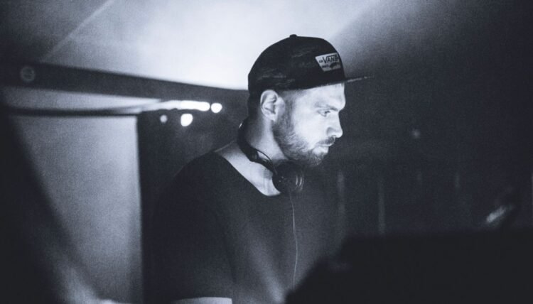 Florian Kruse shares his drum programming process for melodic techno – and his free essential Battery kit Florian Kruse shares his drum programming process for melodic techno – and his free essential Battery kit