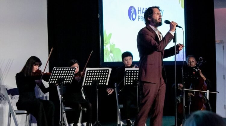 Warner Music Group, Josh Groban honored at Harmony Program gala Warner Music Group, Josh Groban honored at Harmony Program gala