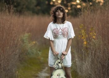 Learn from Rabbithology’s DIY folktronica process: making demo-ready mixdowns in your dorm