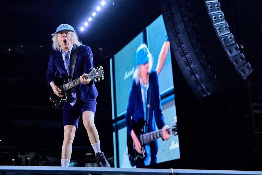 Video, Set List and Photos