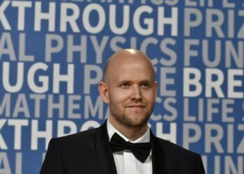 Daniel Ek has now cashed out $800m+ in Spotify stock, with his latest transaction banking $28.8m