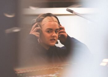 Grace Davies on DIY production, breaking studio rules, and trusting your ears Grace Davies on DIY production, breaking studio rules, and trusting your ears