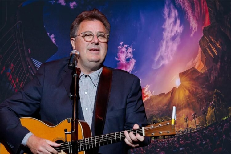 Vince Gill Admits Eagles' Sphere Visuals Are 'Pretty Distracting' Vince Gill Admits Eagles’ Sphere Visuals Are ‘Pretty Distracting’