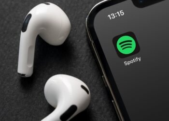 Spotify expands AI DJ feature with voice-based music requests for Premium users Spotify expands AI DJ feature with voice-based music requests for Premium users