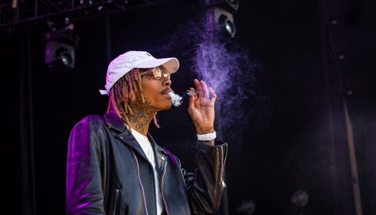 High Score: Wiz Khalifa Says He Smokes 30 Joints A Day High Score: Wiz Khalifa Says He Smokes 30 Joints A Day